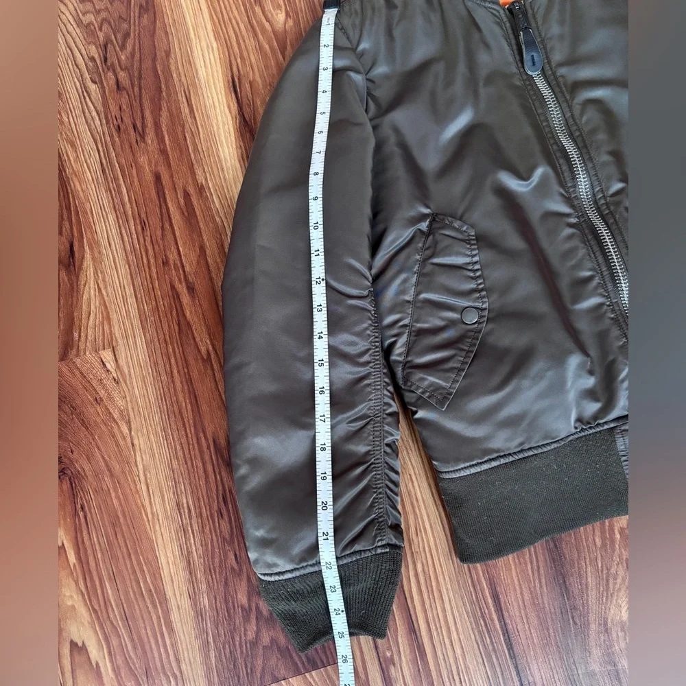Alpha Industries MA-1 Limited Model Military Bomber Jacket
Space Gray Size S - Picture 7 of 8